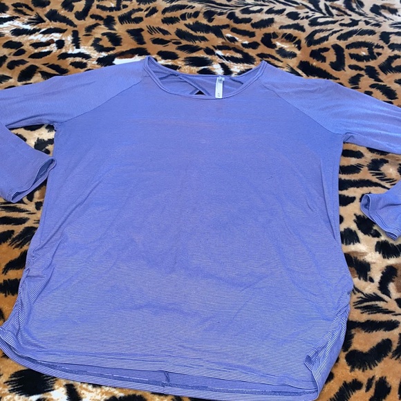 3/$30 Shambhala Workout Top - Picture 8 of 10